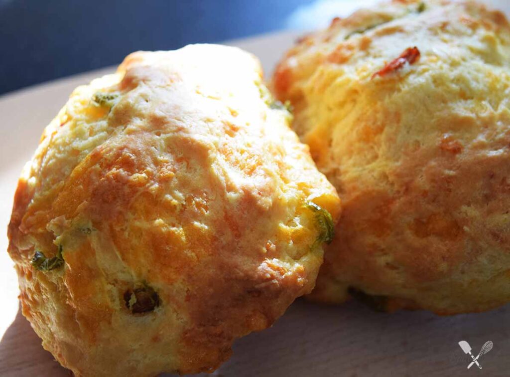 Cheddar jalapeno scones