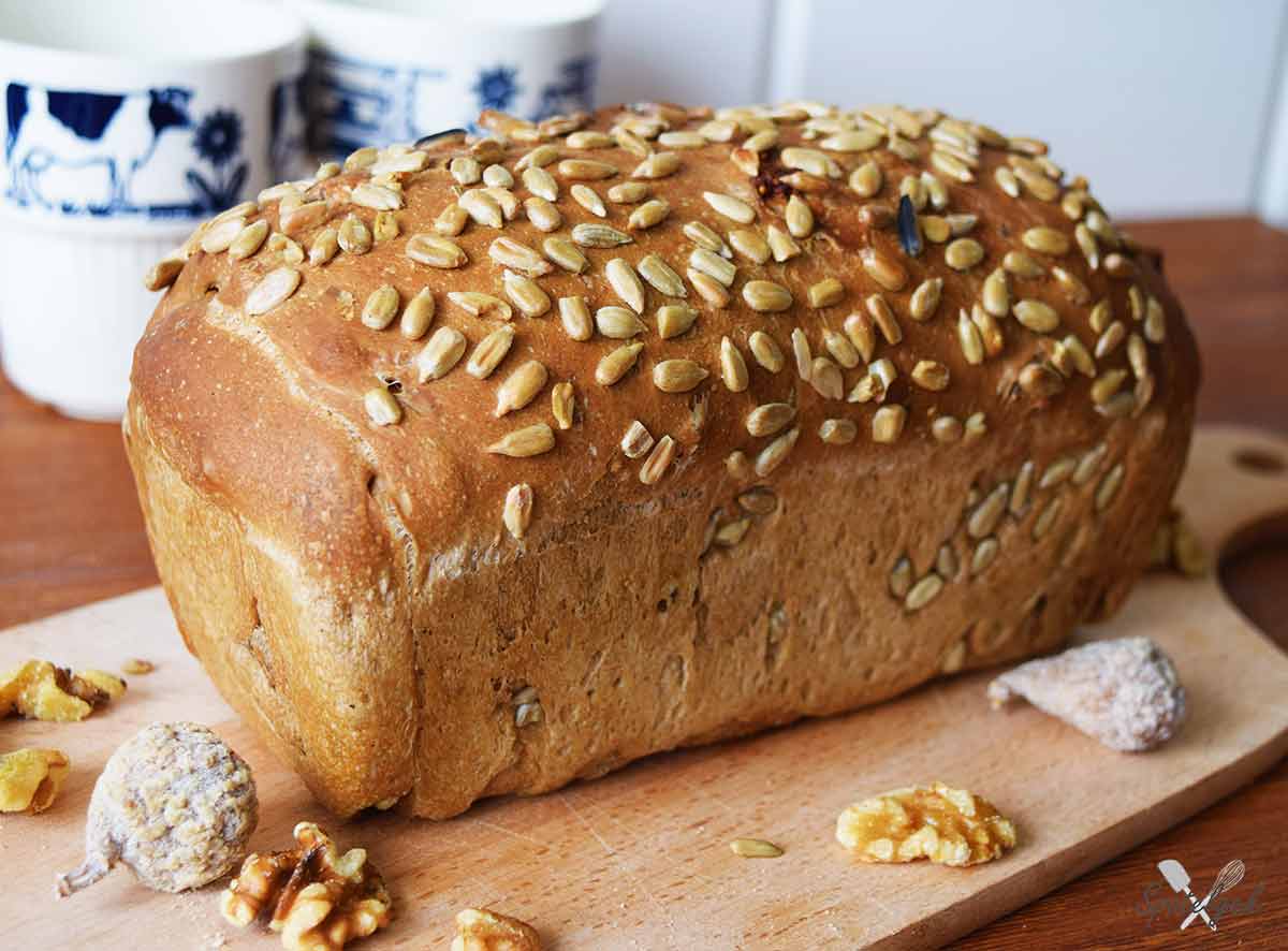 brood walnoten vijgen busbrood kaneel