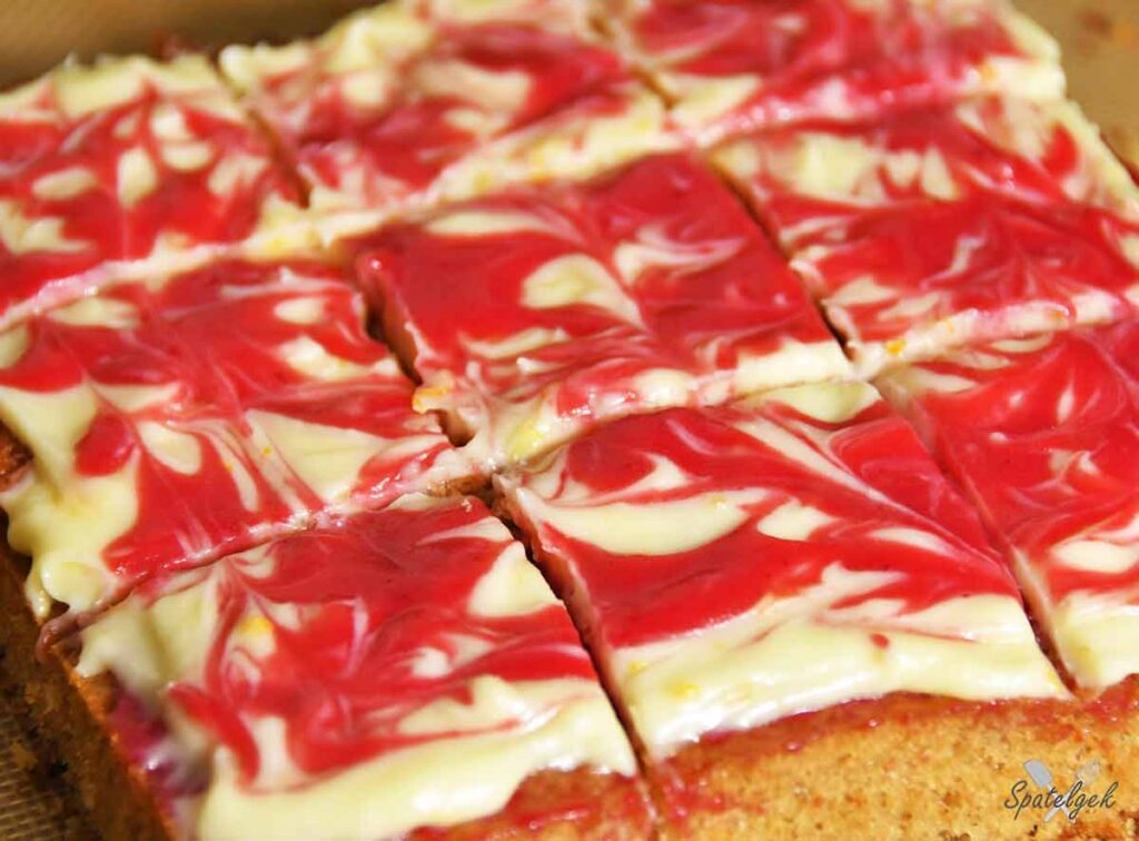 cranberry curd cake cream cheese roomkaas poke citroen