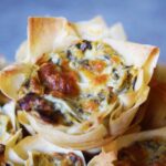 spinazie artisjok cups roomkaas kaas zure room dip knoflook filodeeg hapje