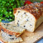 zuurdesem desem brood zwarte olijf knoflook gist busbrood