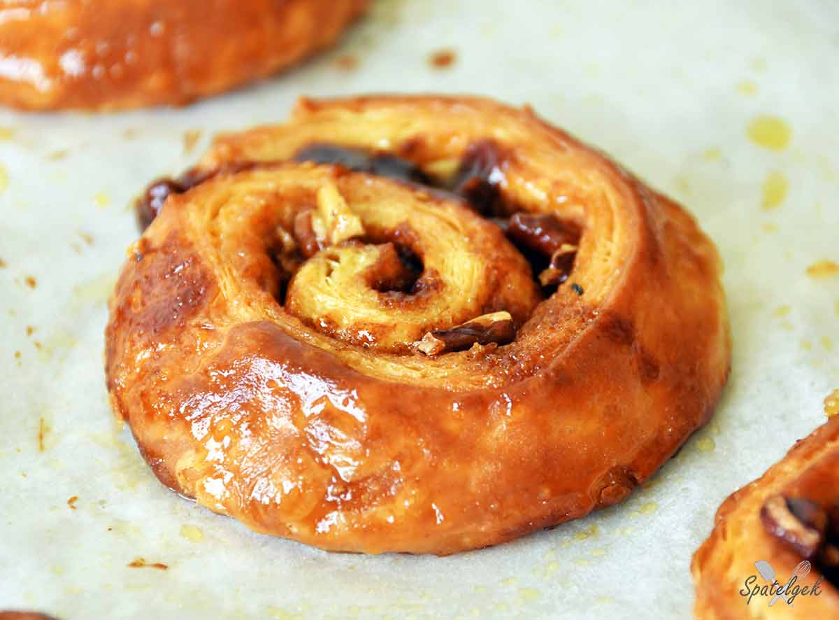 koffiebroodjes pecan sinaasappel kaneel basterdsuiker karamel bladerdeeg