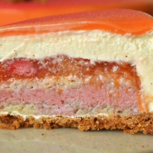 nectarine aardbei taart dessert mousse verveine gebak entremet aardbeien